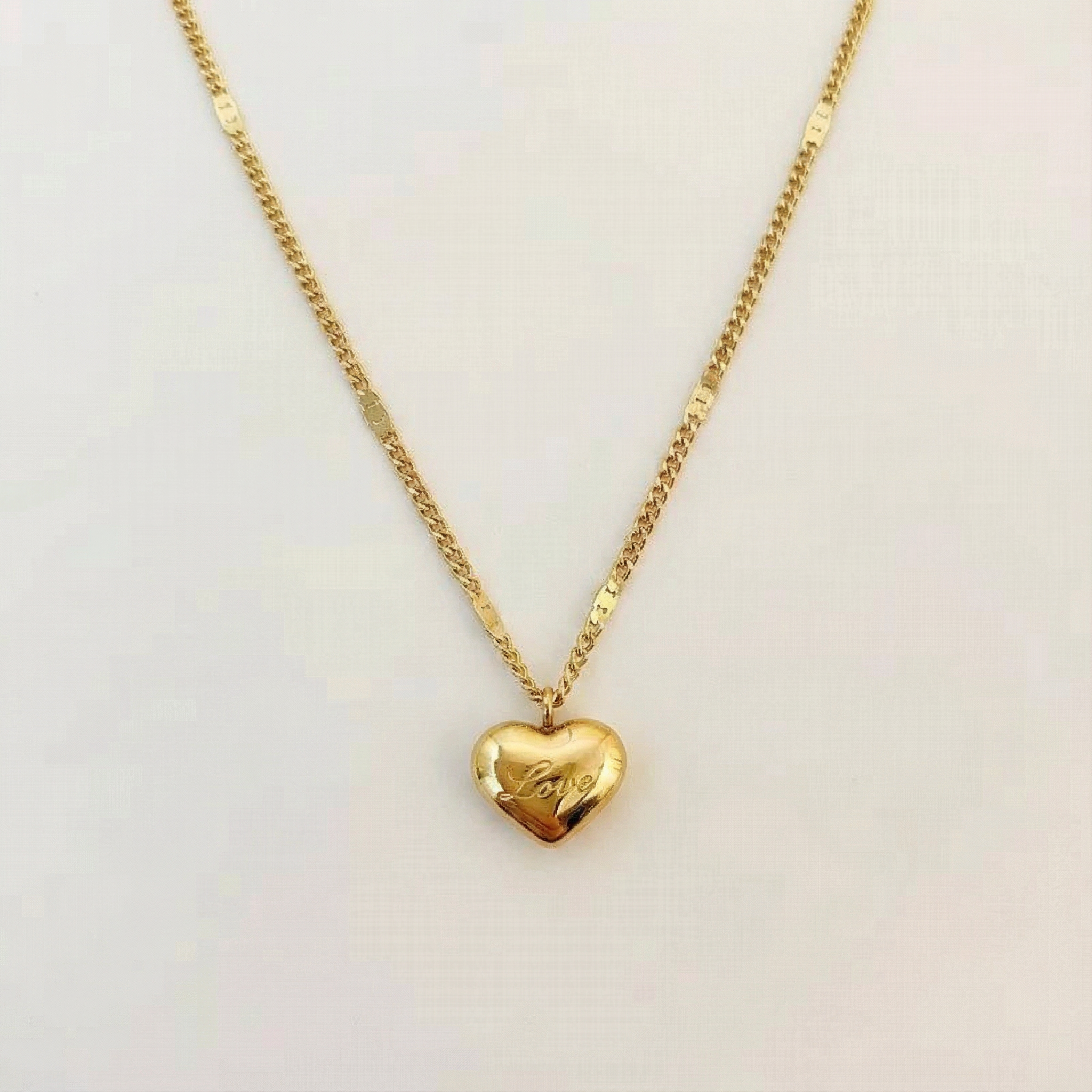 Zoravelle – Engraved Love Necklace