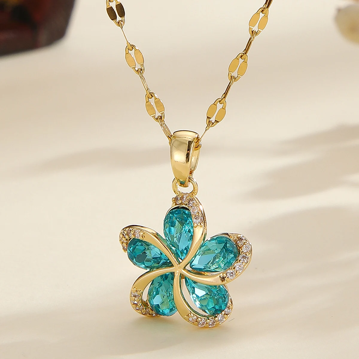 Zoravelle – Zircon Flower Pendant Necklace