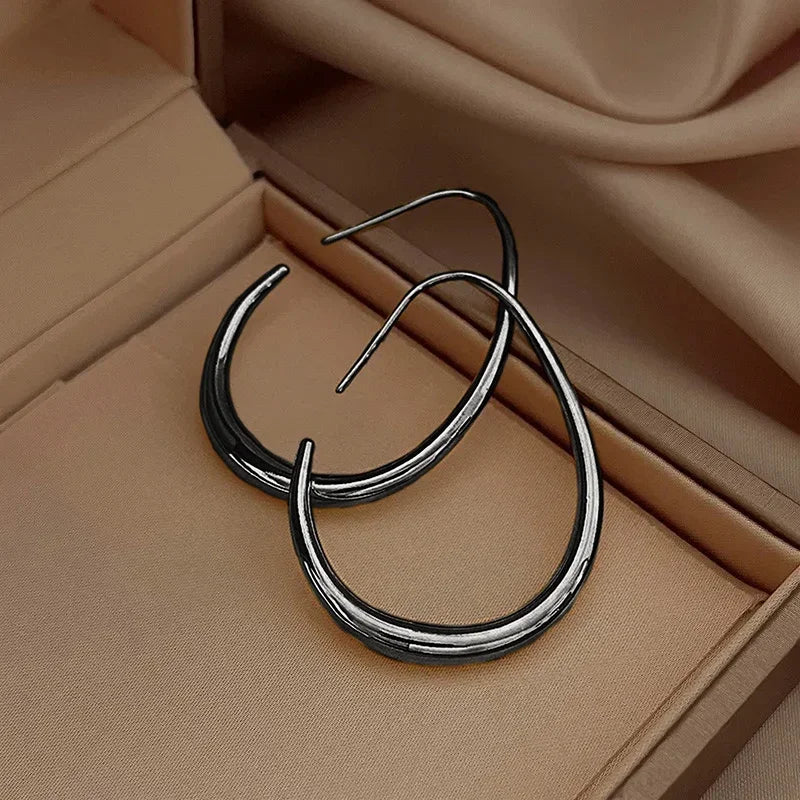 Zoravelle – Waterdrop Hoop Earrings