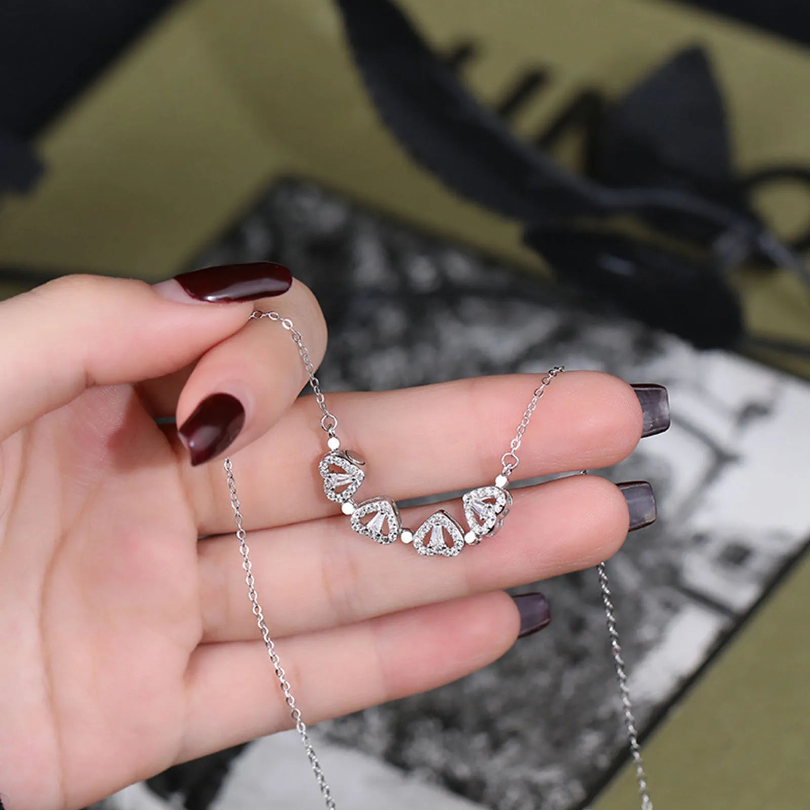 Zoravelle – Clover Heart Pendant Necklace