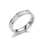 Zoravelle – Anello con fascia in zircone Veronique