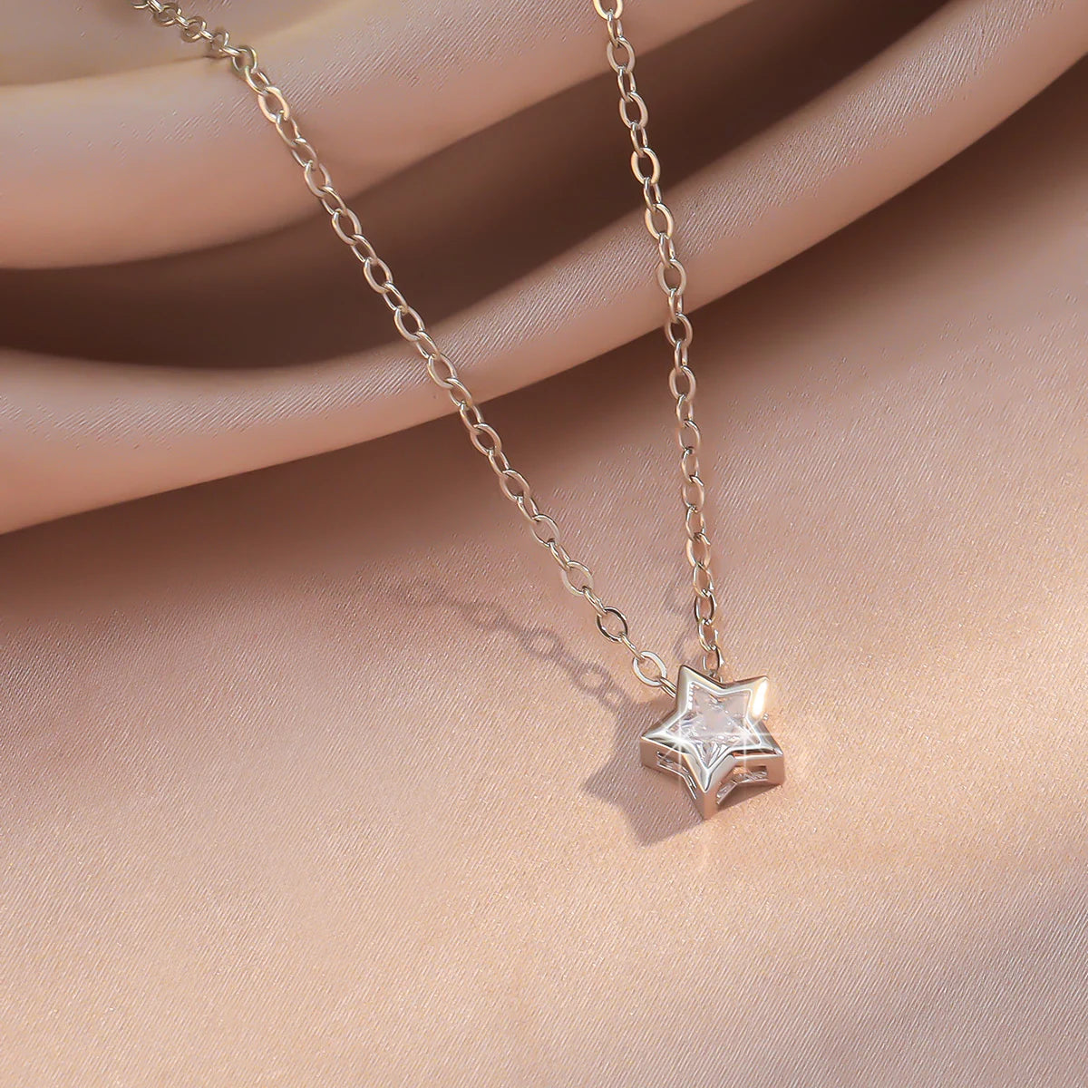 Zoravelle – Luminous Star Pendant Necklace
