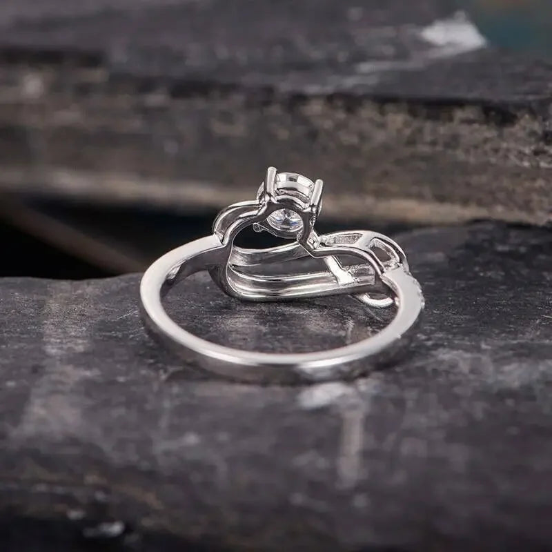 Zoravelle – Infinity Zircon Ring